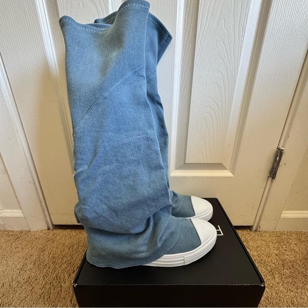 Blue Denim Knee-High Sneakers SIe 10 NWT fashion nova